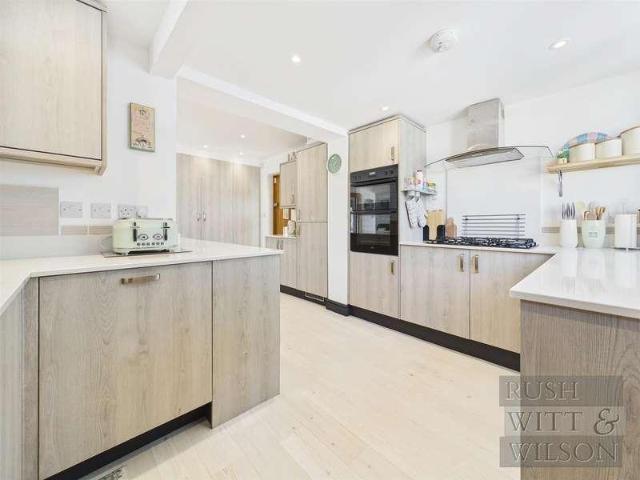 House for sale in Cooden, Heathlands