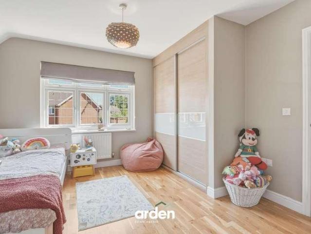 House for sale in Stoke Pound, Bromsgrove