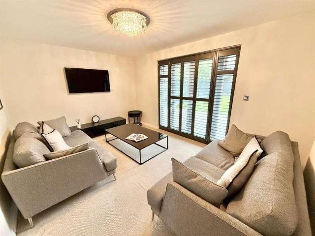 House for sale in Greenside, Macclesfield