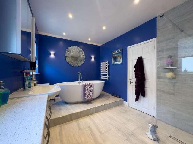 House for sale in Walton, Eastbridge