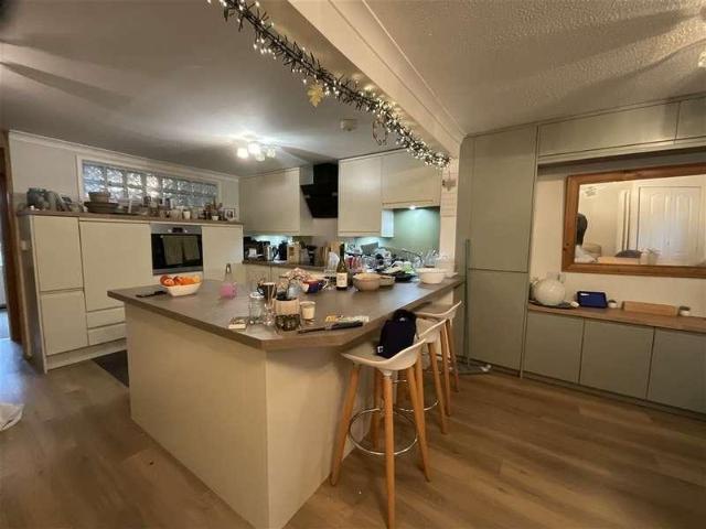 House for sale in Weeks, Ryde