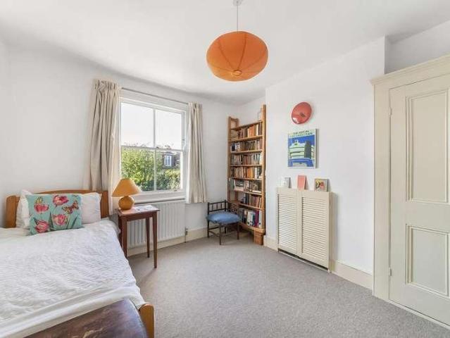 House for sale in Herne Hill, Greater London