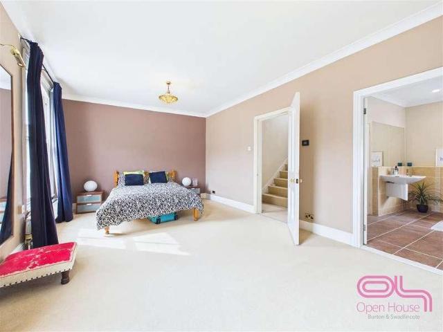 House for sale in Ashby-de-la-zouch, Leicestershire