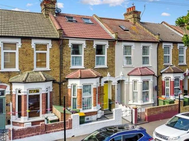 House for sale in Beckton, Greater London