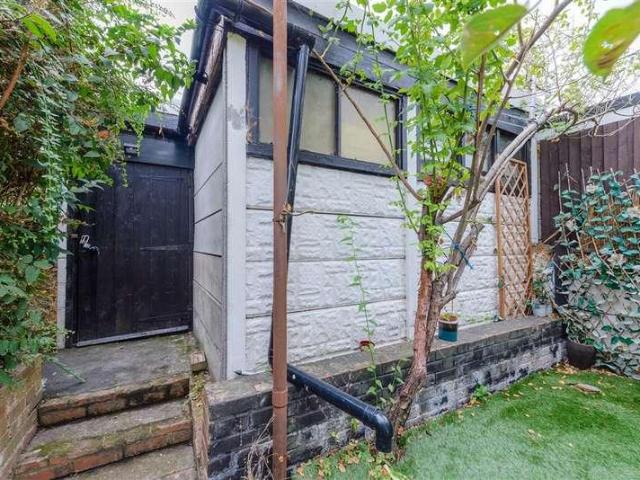 House for sale in Northumberland Heath, Greater London