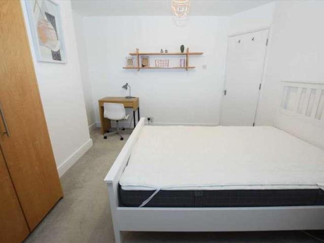 House for sale in South Stanmore, Greater London
