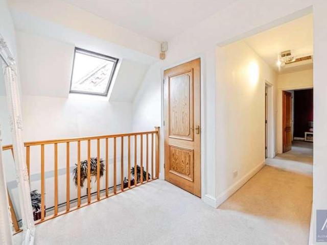 House for sale in Steeple Claydon, Buckinghamshire