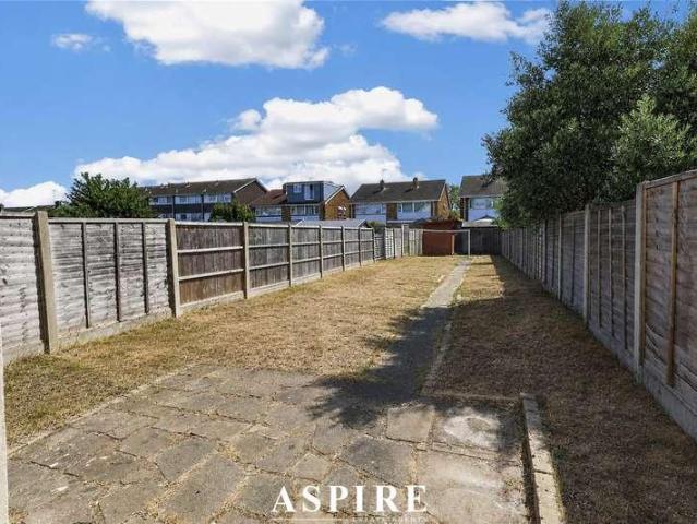 House for sale in North Shoebury, Alton Barnes