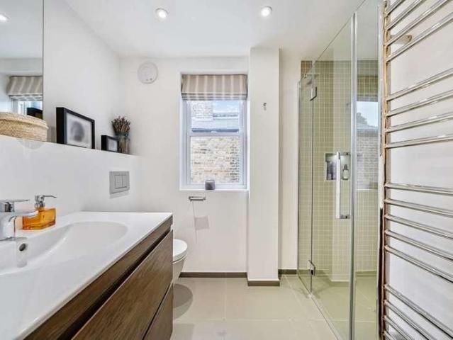 House for sale in London, Isle Of Man