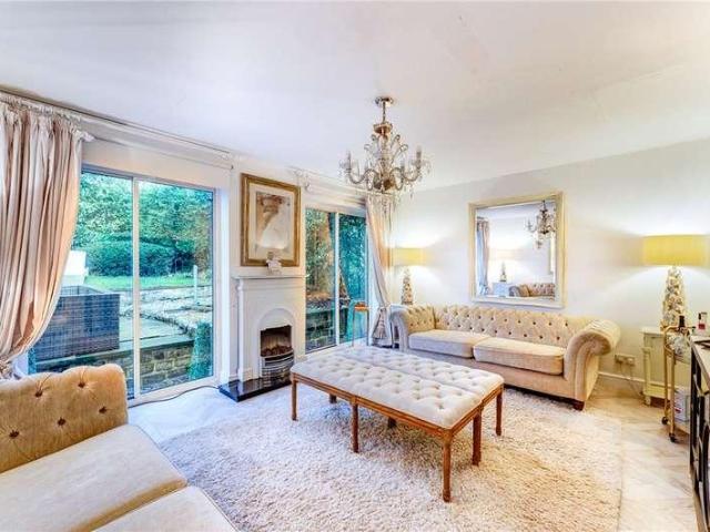 House for sale in East Ardsley, West Yorkshire