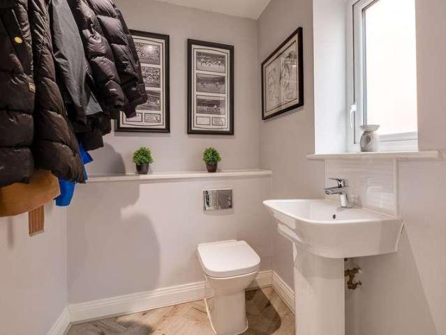 House for sale in Huntington, Cheshire