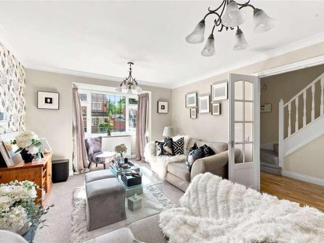 House for sale in West End, Surrey Heath