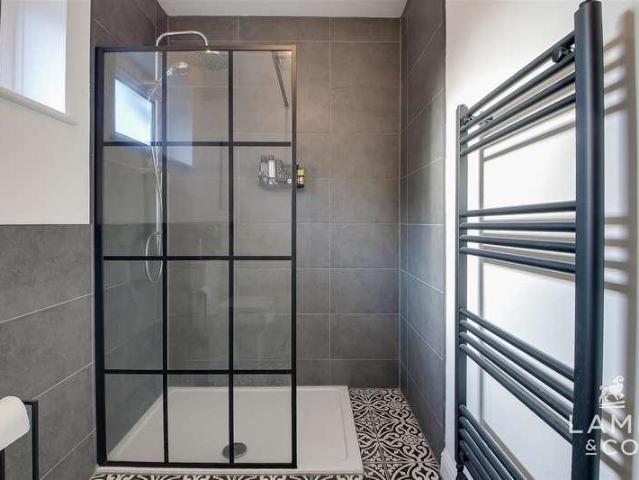 House for sale in Holland-on-Sea, Dale Hill