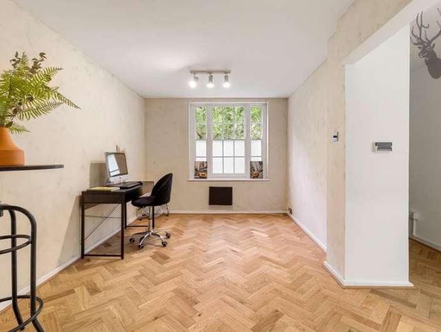 House for sale in Bethnal Green, Greater London