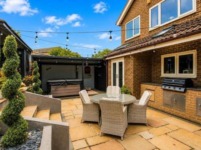 House for sale in Ossett, West Yorkshire