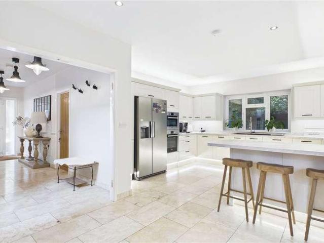 House for sale in Basildon, Pangbourne