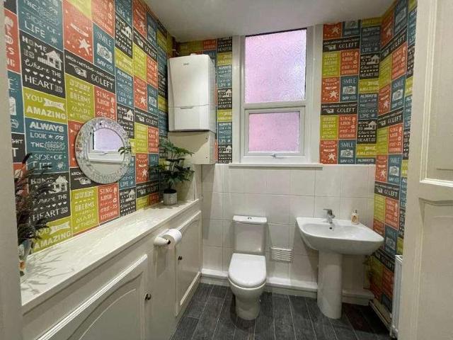 House for sale in The Avenues, Hull