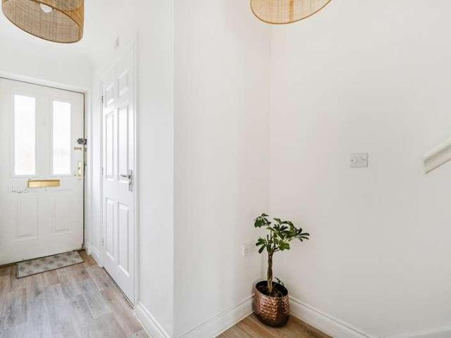 House for sale in Dettingen Park, Deepcut