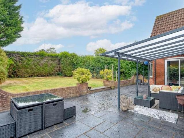 House for sale in Shirley, West Midlands