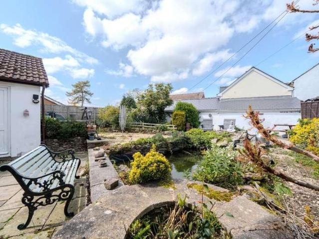 House for sale in Alvington, Bromsberrow Heath