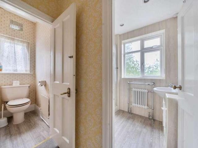 House for sale in Little Stanmore, Greater London