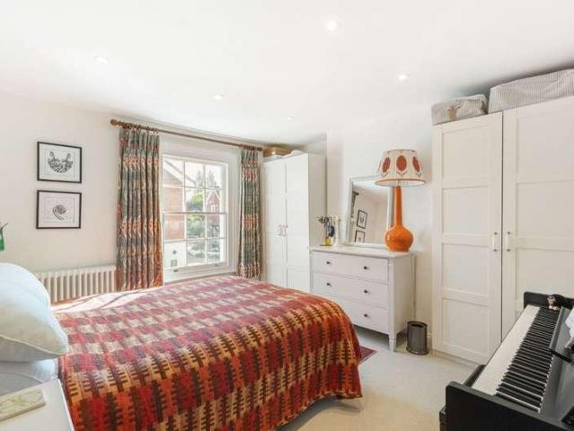 House for sale in London Borough of Richmond upon Thames, Greater London
