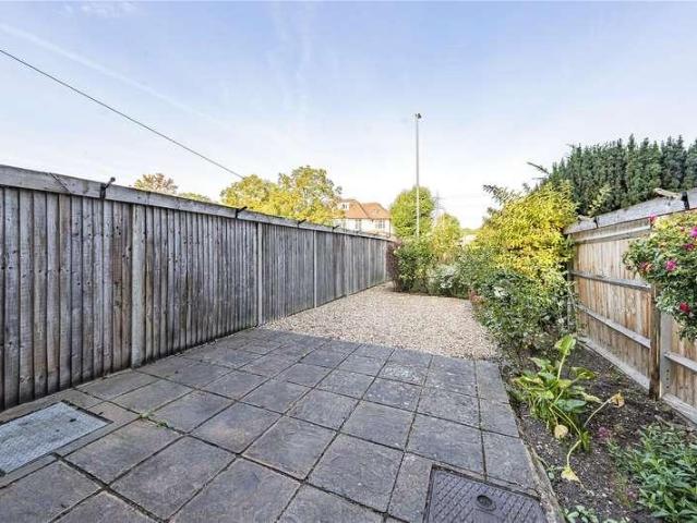 House for sale in Royal Borough of Kingston upon Thames, Greater London