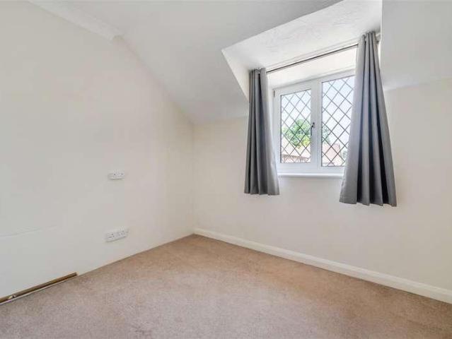 House for sale in Finchampstead
