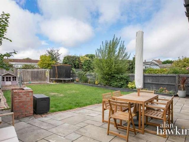 House for sale in Bradenstoke, Wiltshire