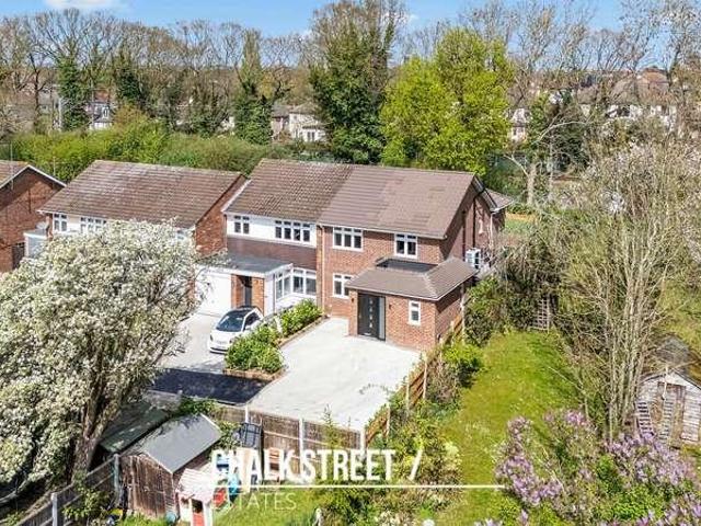 House for sale in Hornchurch, Greater London