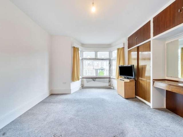 House for sale in Wealdstone, Greater London