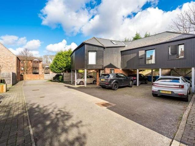 House for sale in Georgia, Greater Manchester