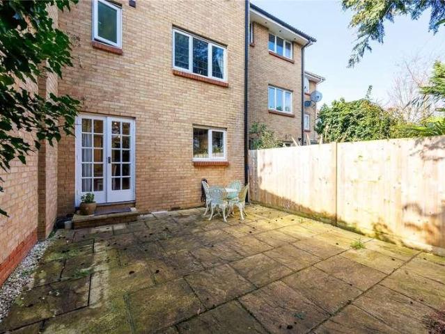 House for sale in Southfields, Greater London