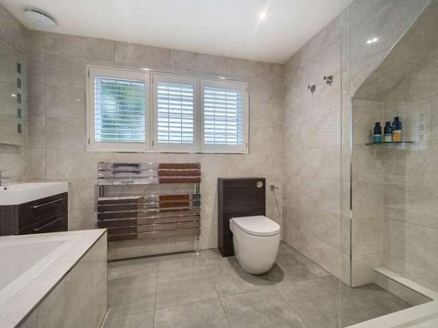 House for sale in Heol-las, Surrey