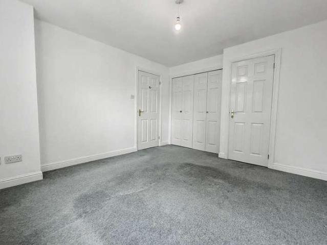 House for sale in Sleepers' Hill, Hampshire