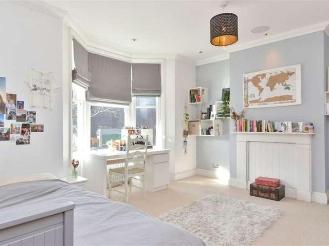 House for sale in Round Hill, Brighton & Hove