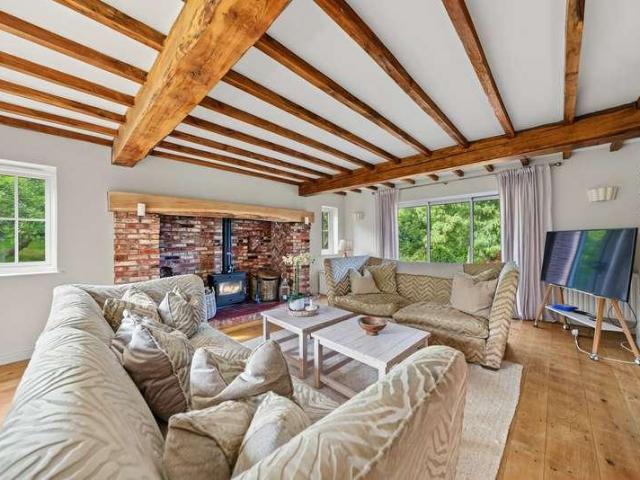 House for sale in Wolverley and Cookley, Wyre Forest