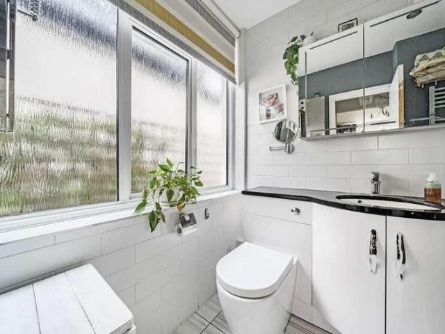 House for sale in Slough, Cippenham
