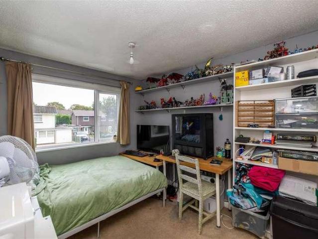 House for sale in Whinmoor, West Yorkshire