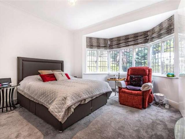 House for sale in East Dulwich, Greater London