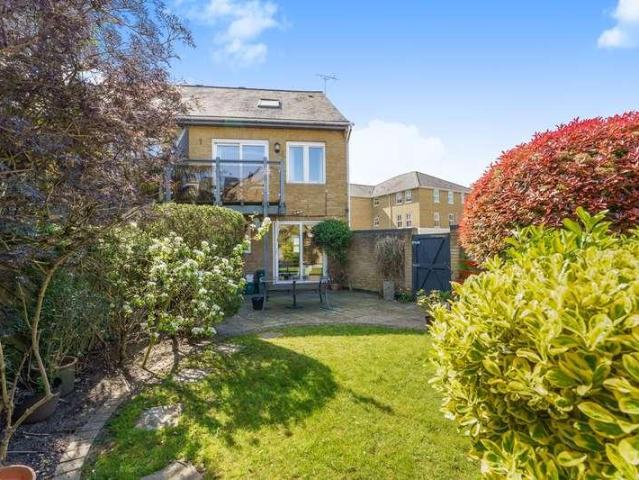 House for sale in Lower Halliford, Surrey