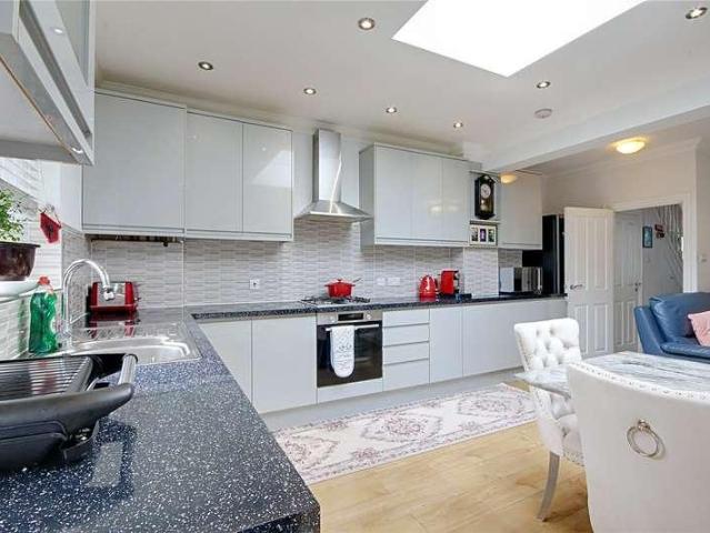 House for sale in Ponders End, Greater London