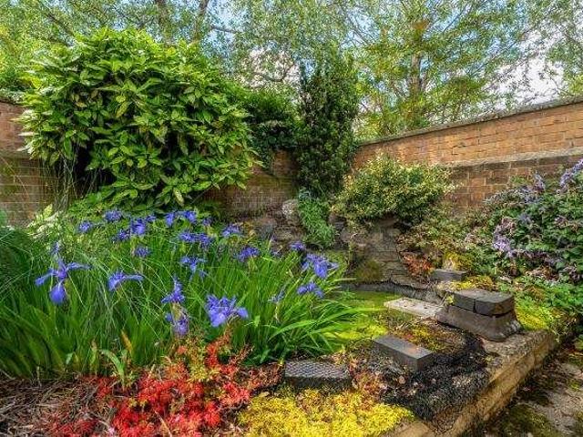 House for sale in Deer Park, Black Bourton