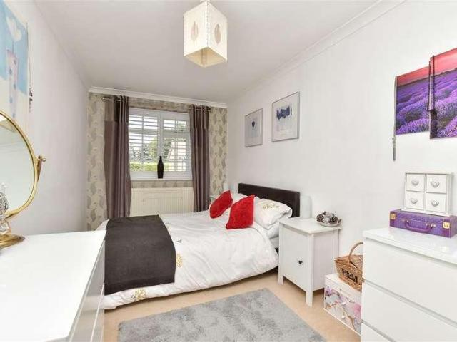 House for sale in Snodhurst, Chatham