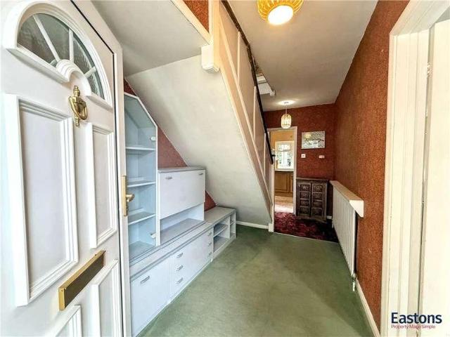 House for sale in Tattenham Corner, Red Hill