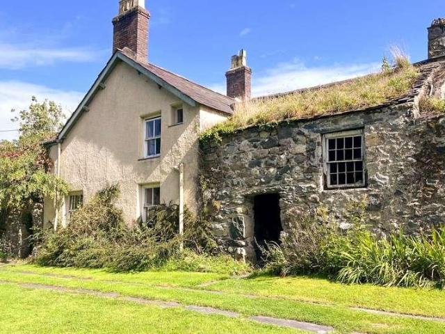 House for sale in Wales