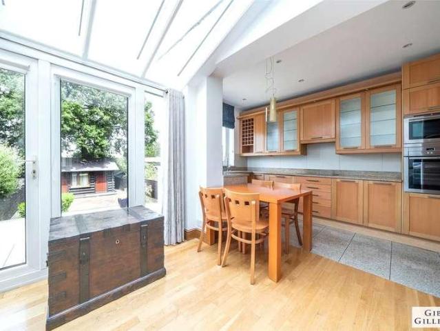 House for sale in London Borough of Ealing, Perivale