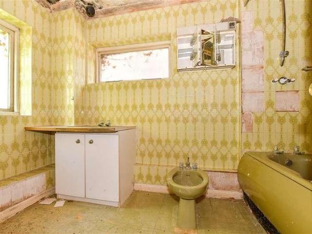 House for sale in Sandown Park, Kent
