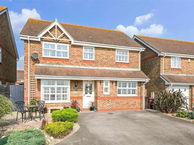 House for sale in Littlecote, West Sussex