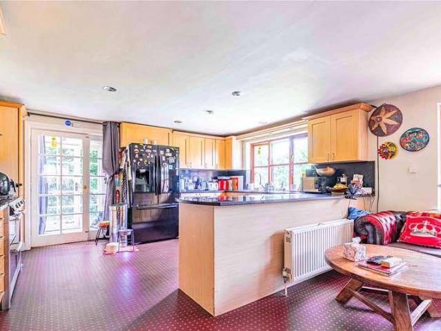 House for sale in Batchworth, Hertfordshire